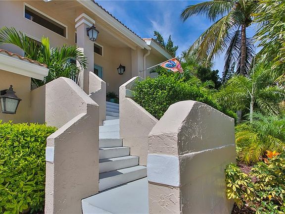4th image of 5325 Siesta Ct