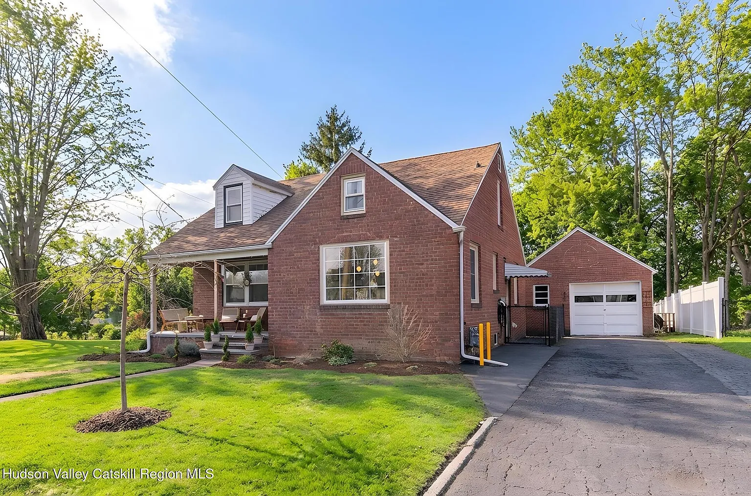 53 Fairview Avenue photo 1