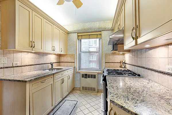 Sold by Compass | media 17