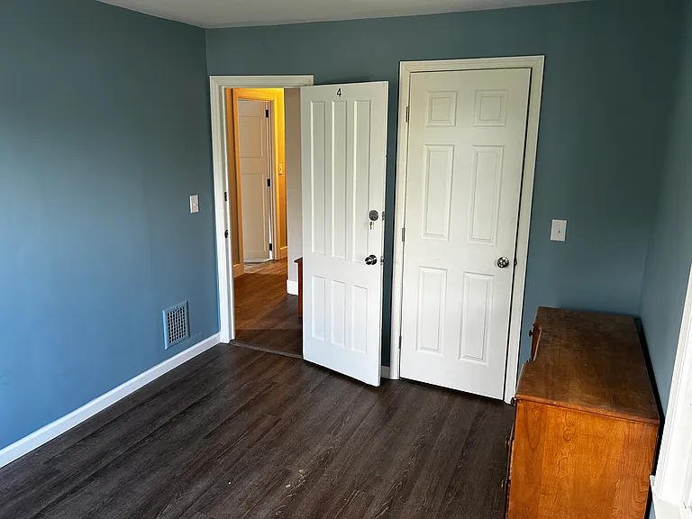 31 Maple Ave — Photo 16