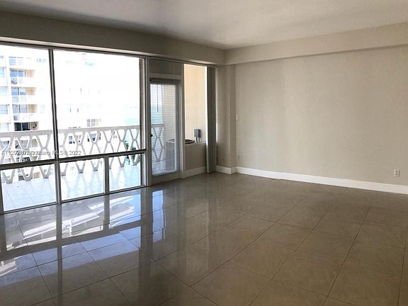 5th image of 1430 Brickell Bay Dr APT 901
