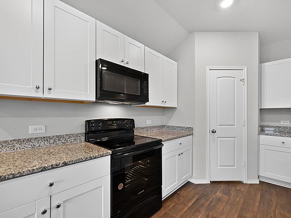 5th image of 5901 Berriweather Dr