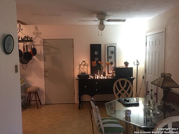 5th image of 535 Jamaica Dr