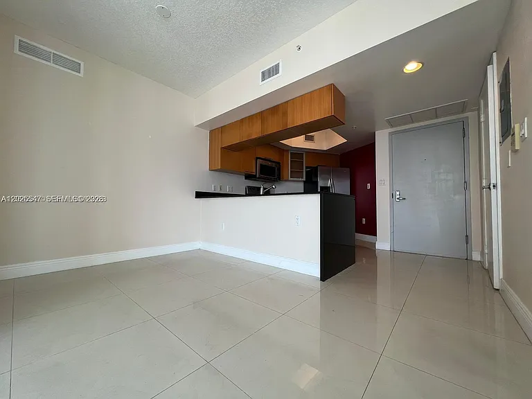 1750 N Bayshore Dr #4502 — Photo 6