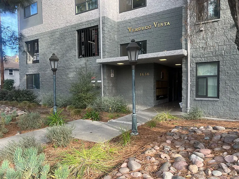 Verdugo Vista — Photo 14