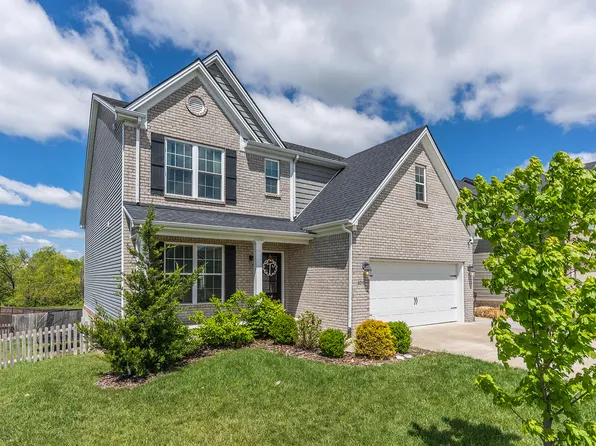 6015 Harkness Ln, Versailles, KY 40383