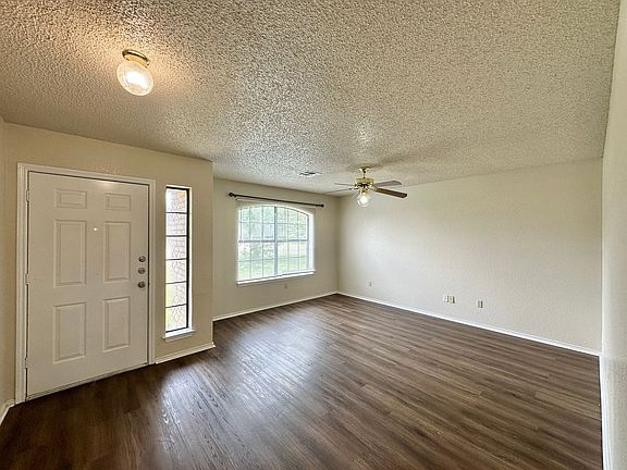 5th image of 1307 Waterford Dr