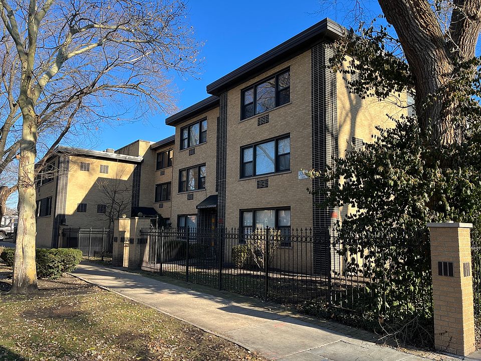 1st image of 1846 W Birchwood Ave APT 4