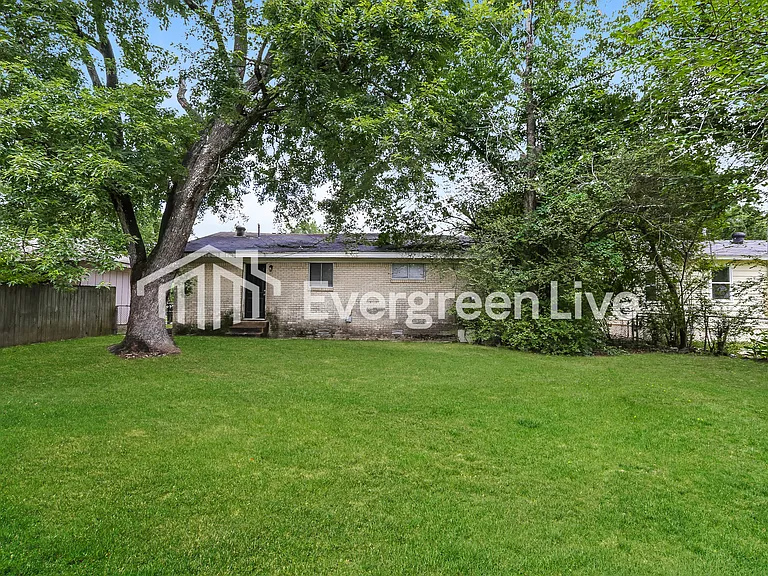 209 Stevenson St — Photo 15