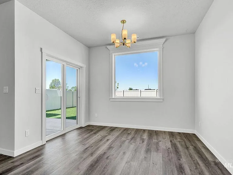 3068 N Laughridge Ave — Photo 12