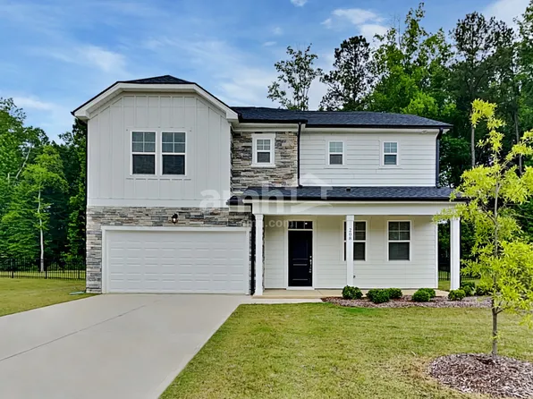 208 Gregory Dr, Clayton, NC 27520