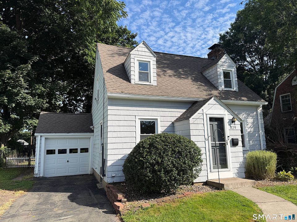1st image of 229 Prospect St