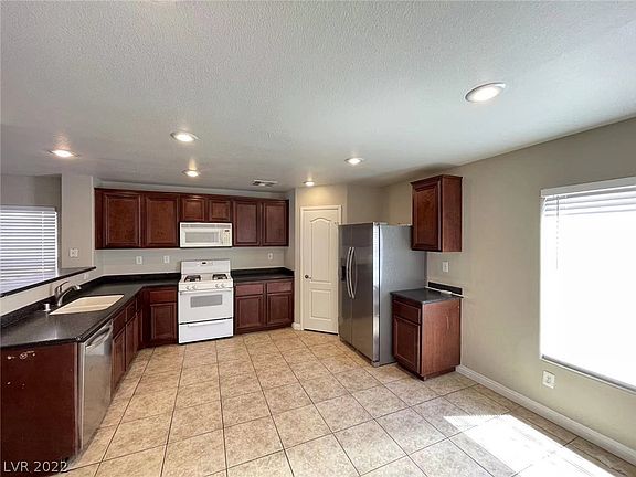 4th image of 8322 Oppenheimer St