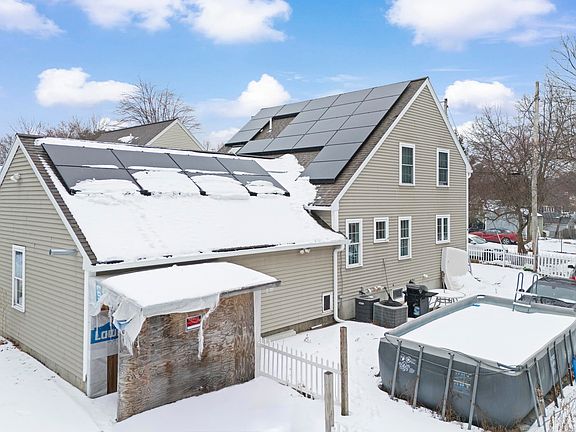 4th image of 61 Pennichuck Street #B