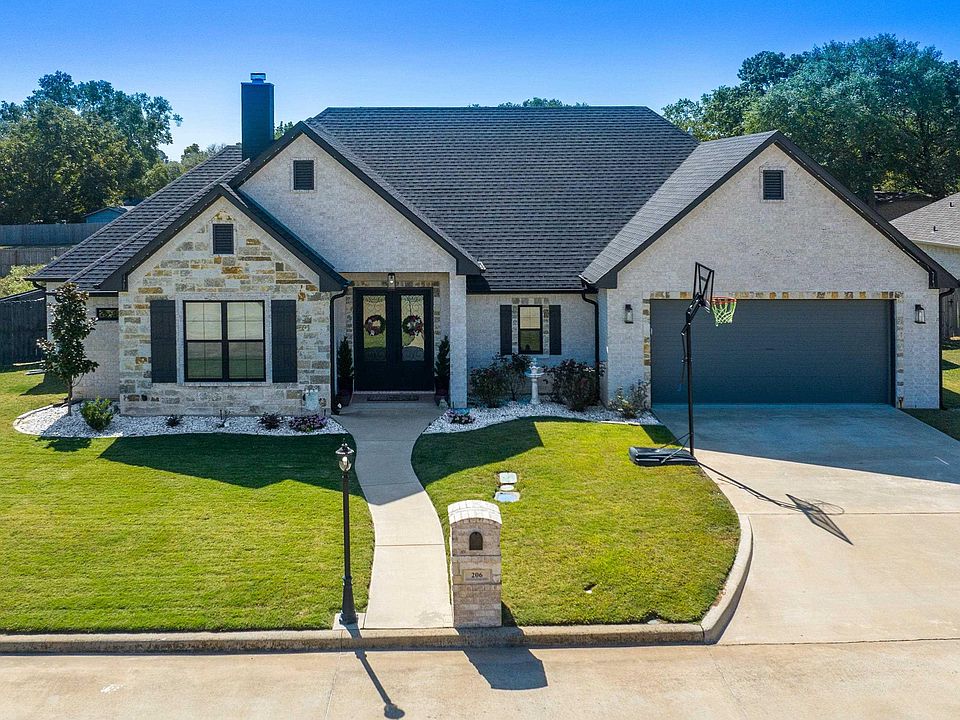 1st image of 206 Lafoy Ln