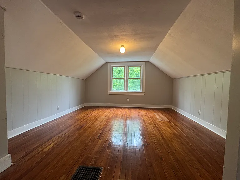 761 Winchester Ave #3C — Photo 5