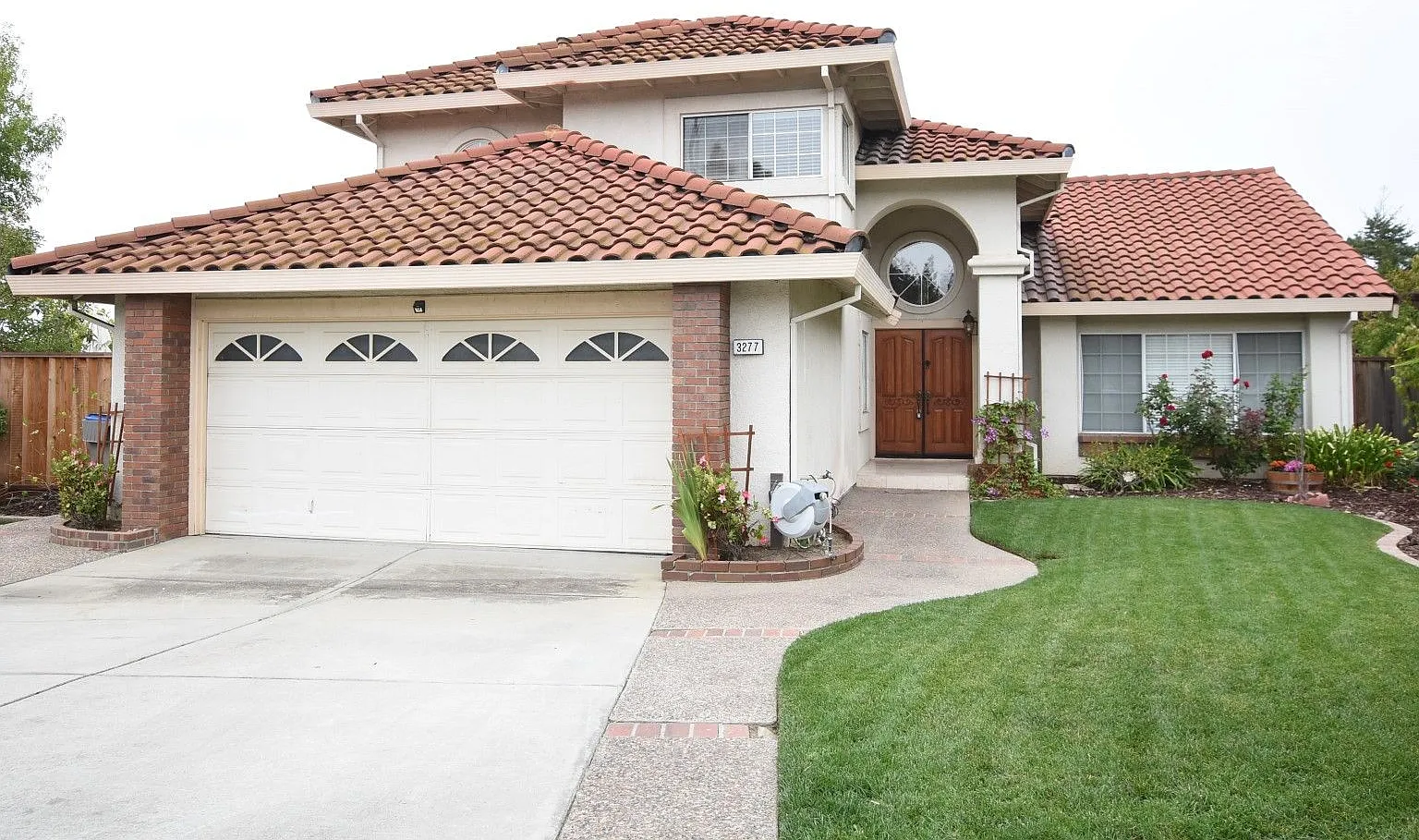 Beautiful 4 Bedroom 3 Bath Evergreen Home with Stunning Spacious Backyard! — Photo 1