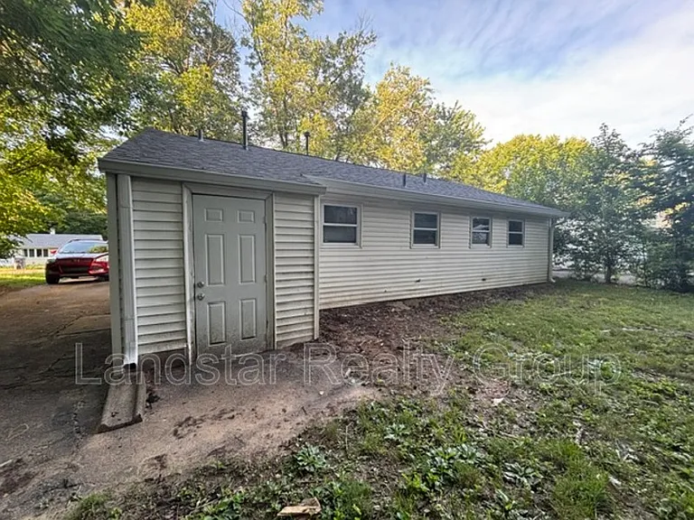 4721 Granada Dr — Photo 29