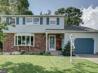 6 Colonial Way, Turnersville, NJ 08012