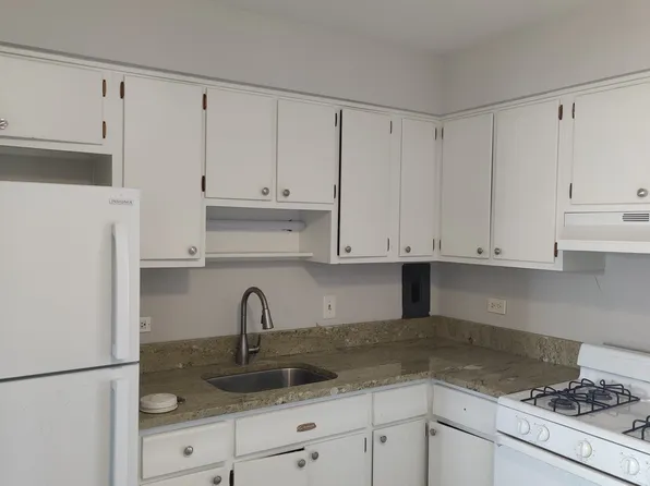 29 N Hillside Ave APT 7, Hillside, IL 60162