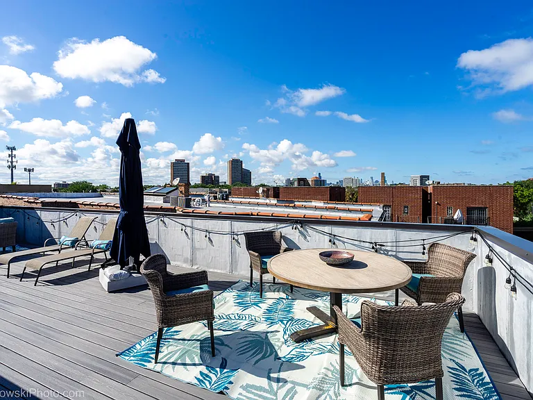 Rooftop deck