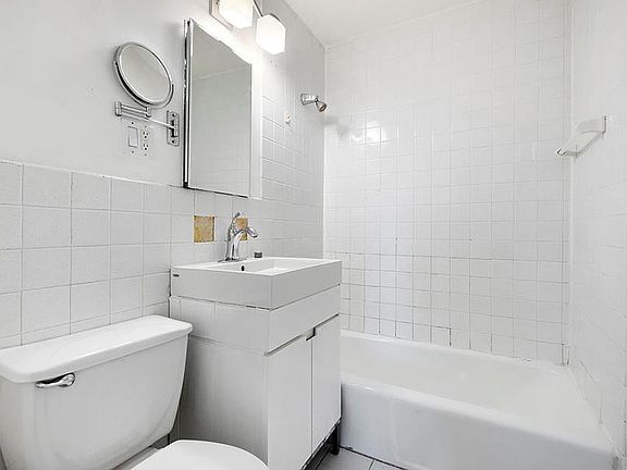 5th image of 609 Columbus Ave APT 14T