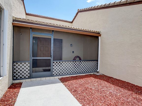 5th image of 2676 SW 23rd Cranbrook Dr