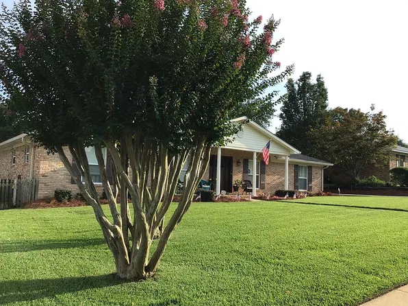 5705 Shain St, Mobile, AL 36609