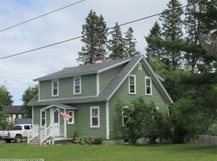 34 Chandler St, Houlton, ME 04730