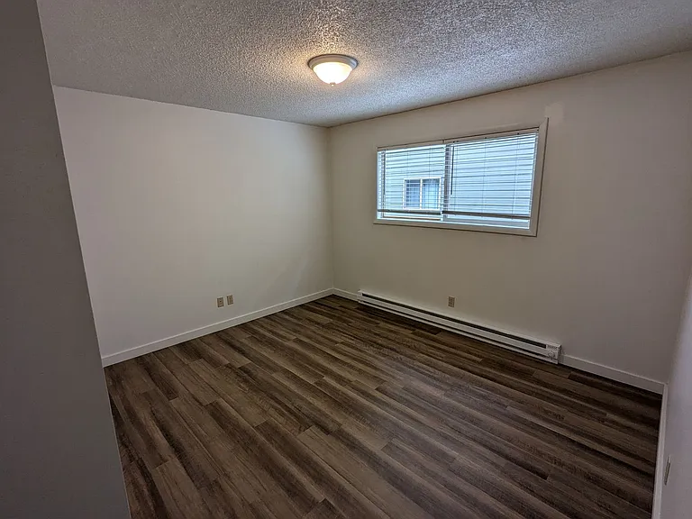 503 N Black Ave #1-8 — Photo 6
