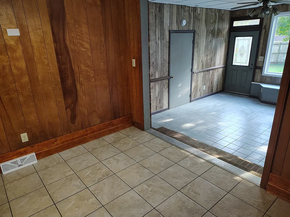 1717 Erwin Ave