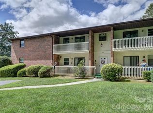 103 Oakwood Pl APT 3, Hendersonville, NC 28792