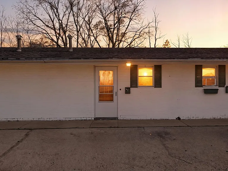 660 & 672 Flint Rd — Photo 11