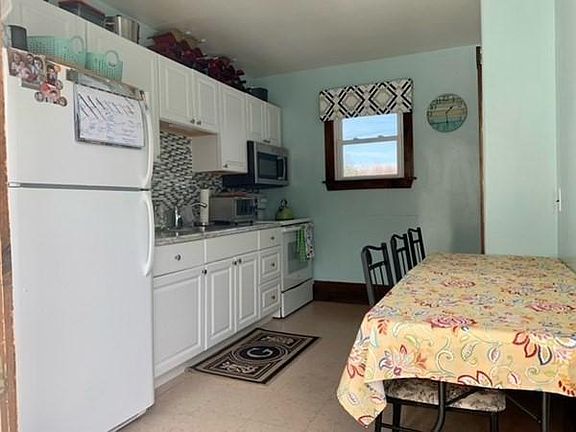 4th image of 83 Washington St Floor 2