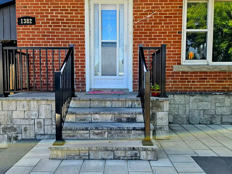 1382 Warden Ave #MAIN — Photo 2