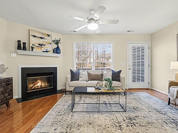 5th image of 104 Knightsborough Way