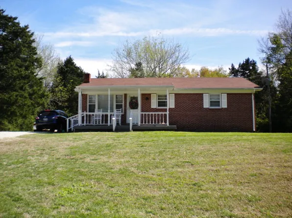 130 Sandy Point Ln, Camden, TN 38320