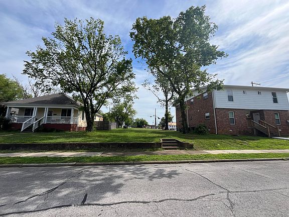 2nd image of 2013 Duncan Ave