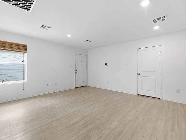 8159 Serro Medina — Photo 3