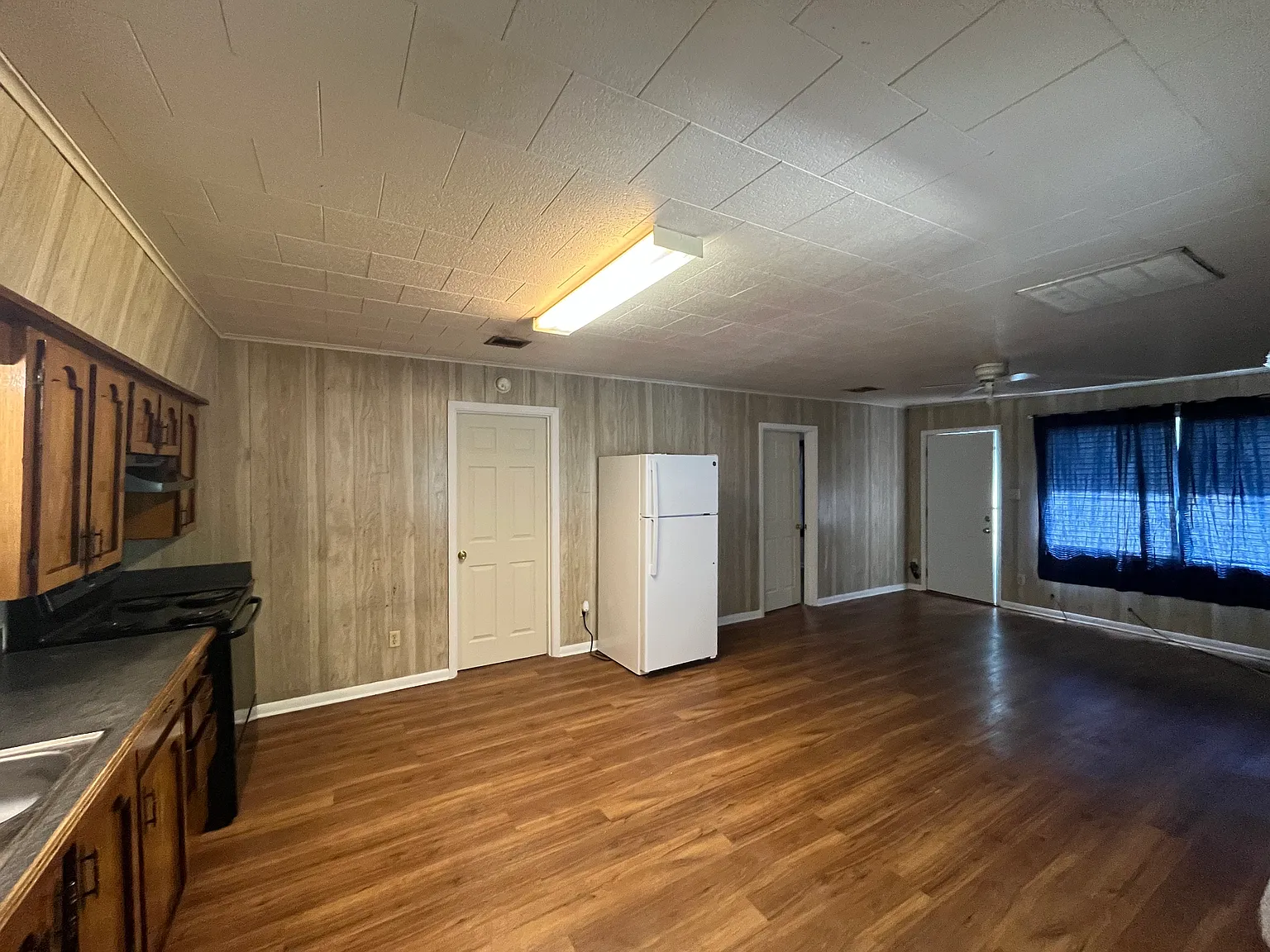 2 bed, 833 sqft, $900 — Photo 2