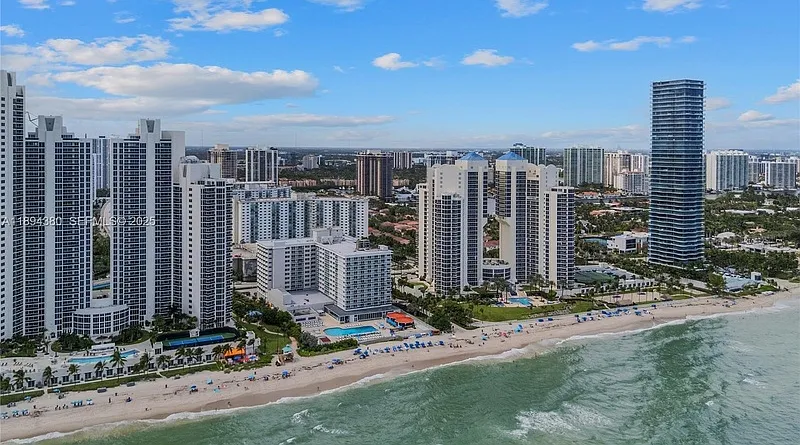 1 bed, 1.0 bath, 680 sqft, $2,300 — Photo 3