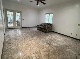 1611 Crown Ct, Fallbrook, CA 92028