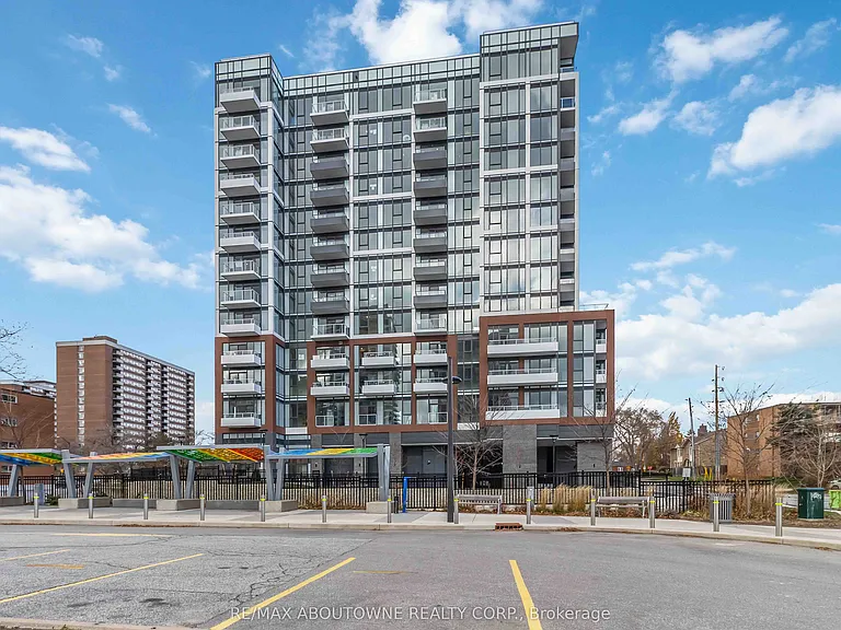 2088 James St #1109 — Photo 2