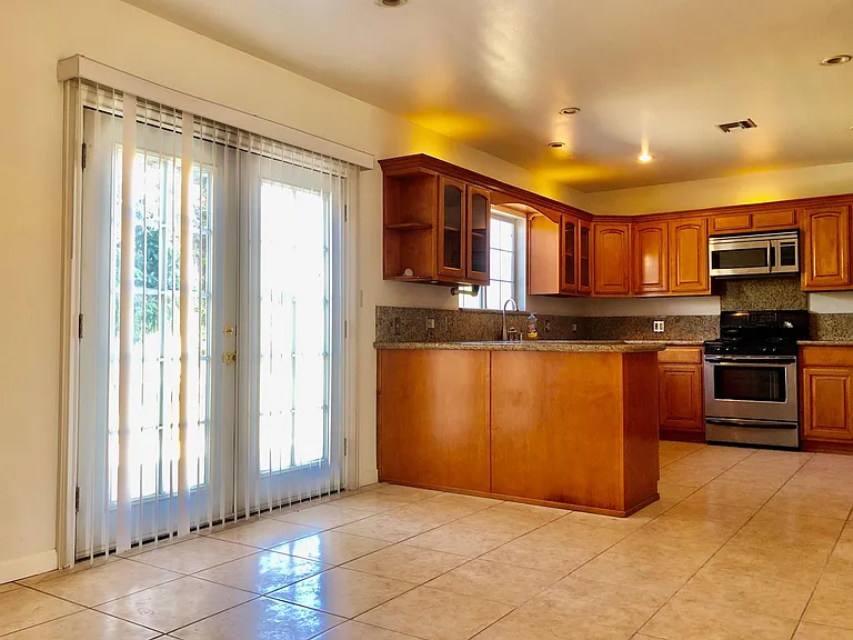1223 E Workman Ave — Photo 12