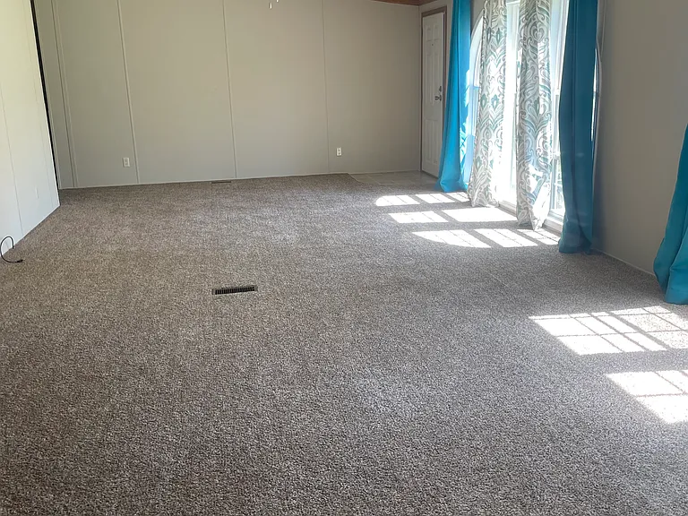 111 Lillian Dr — Photo 7