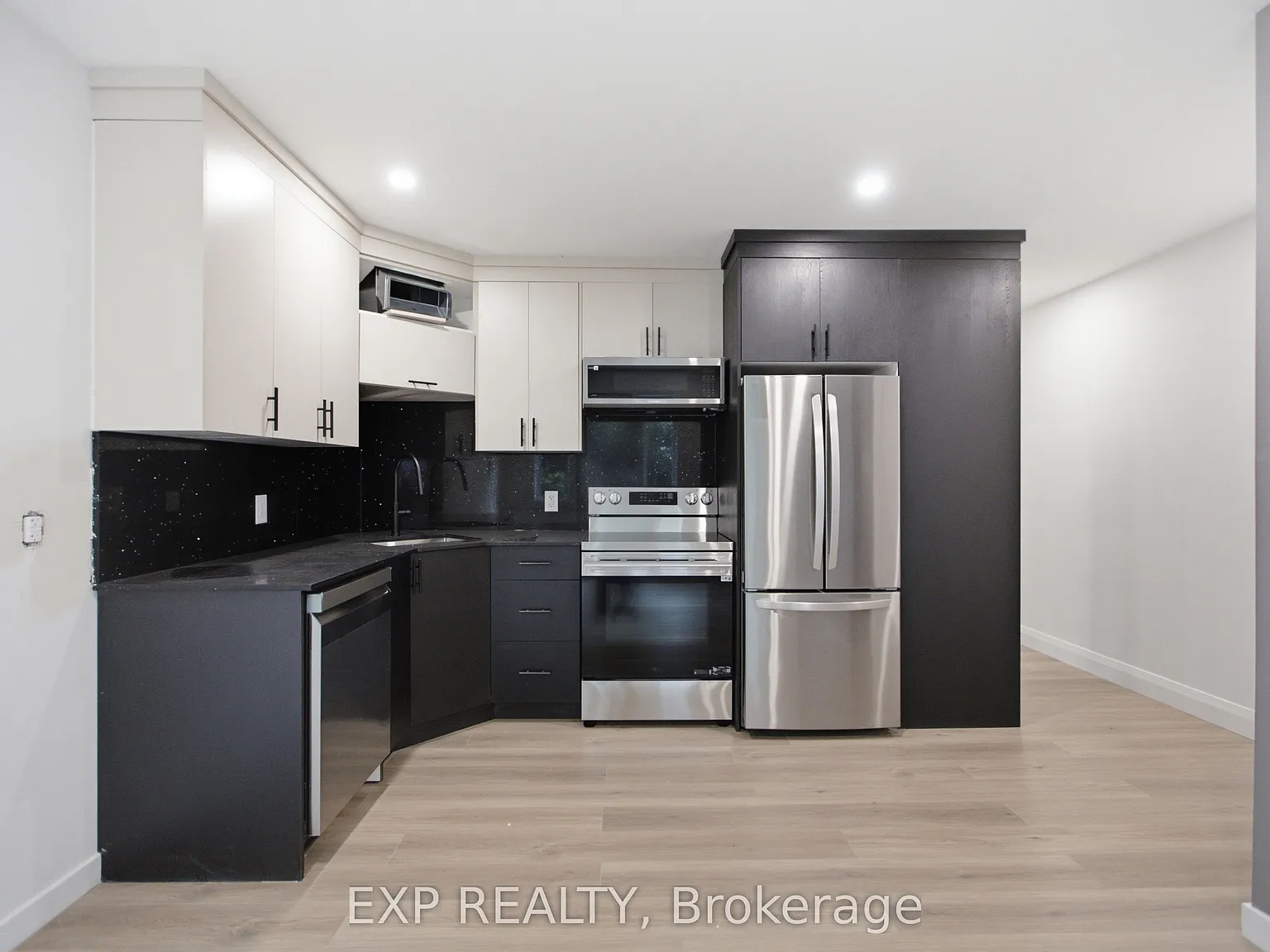 2 bed, $2,350 — Photo 4