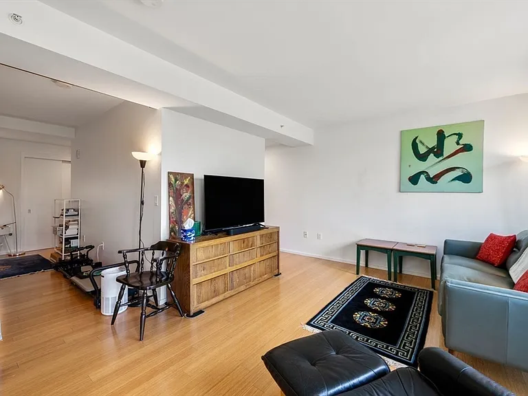 2 Earhart St #421 — Photo 6