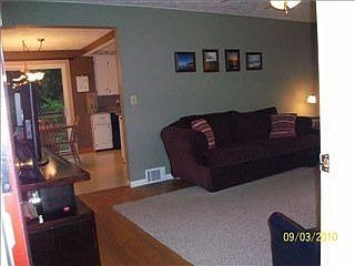 3rd image of 285 Norwood Ave