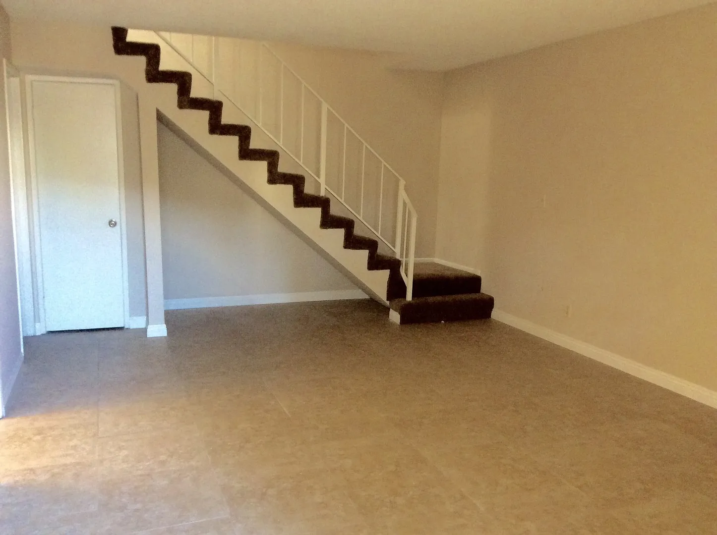 2 Bedroom 1.5 Bath Townhome — Photo 2