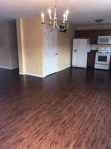 3 Bedroom 2 Bathroom Garden Apartment Blocks From Penn West Photo 1